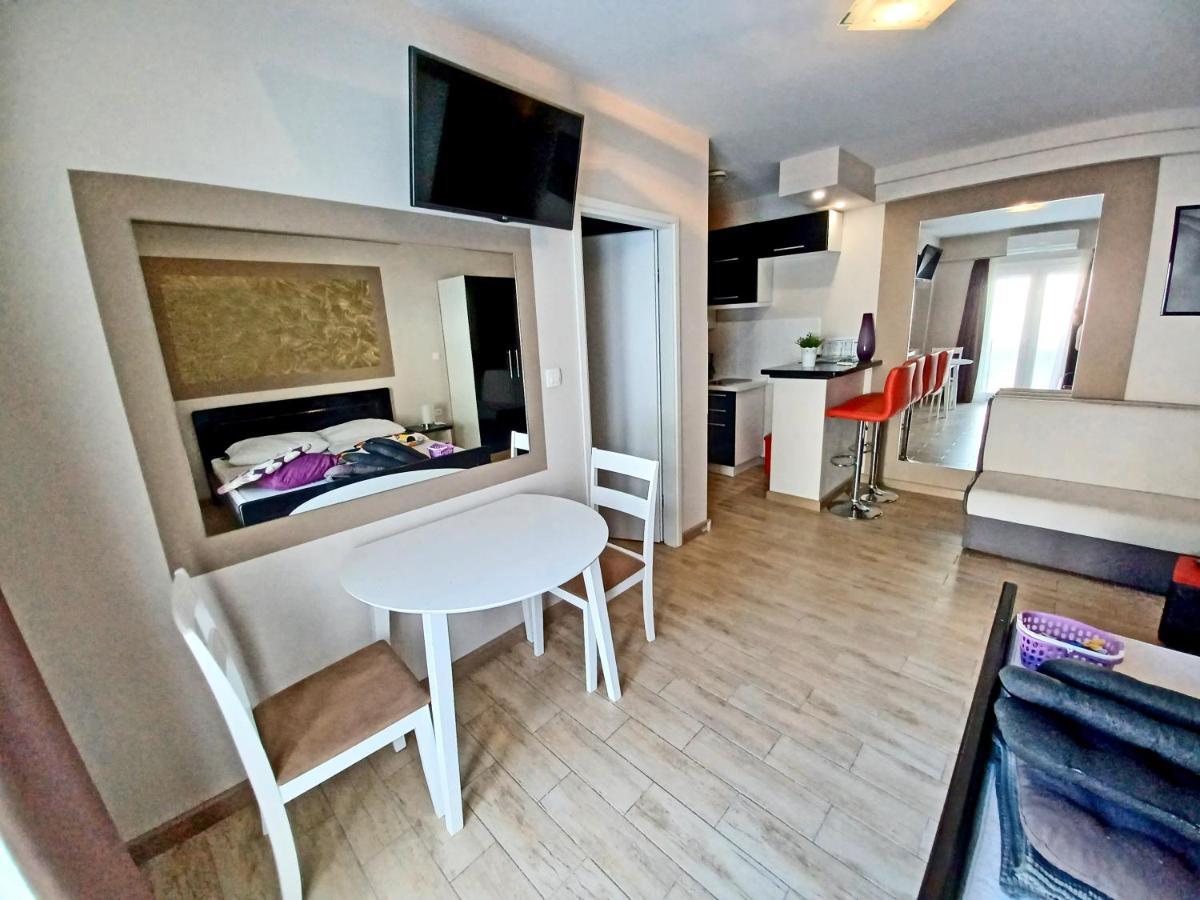 Apartments Sebelja Pula Exterior photo